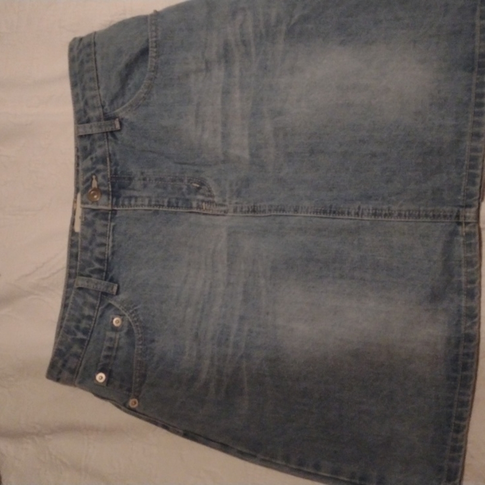 Listicle faded blue jean skirt size Large